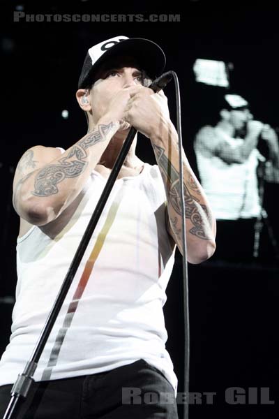 RED HOT CHILI PEPPERS - 2011-10-19 - PARIS - Bercy - 
